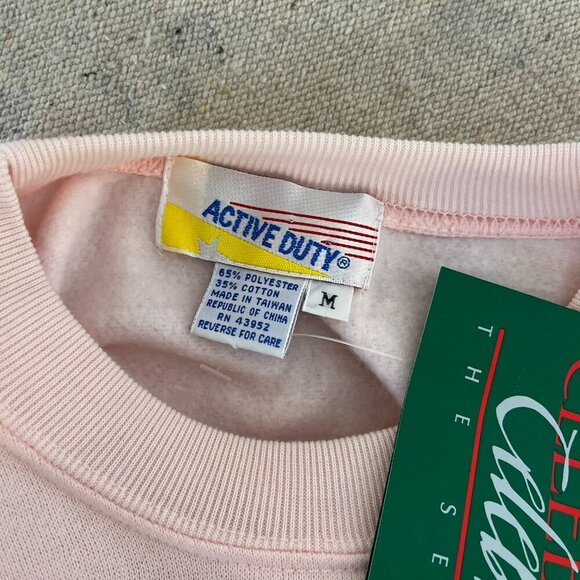 Vintage Active Duty Y2K Christmas Bear Pink Sweat Shirt Sz Med - Picture 7 of 8